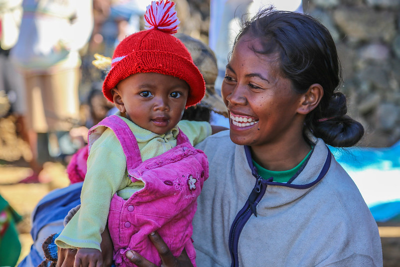 A young woman and her child in Madagascar